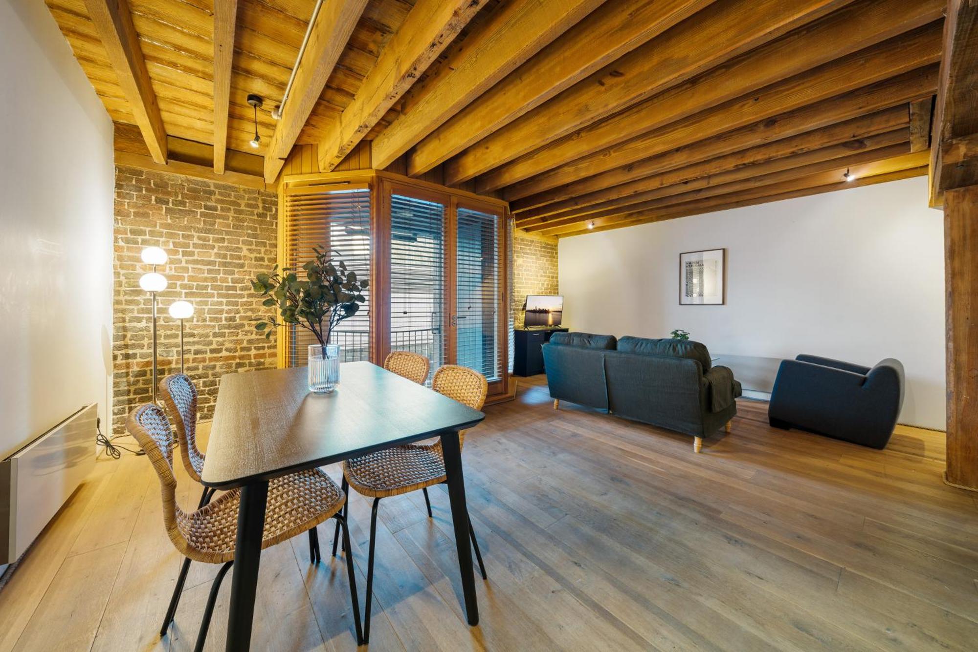 Canary Wharf - Converted Warehouse * Londen
